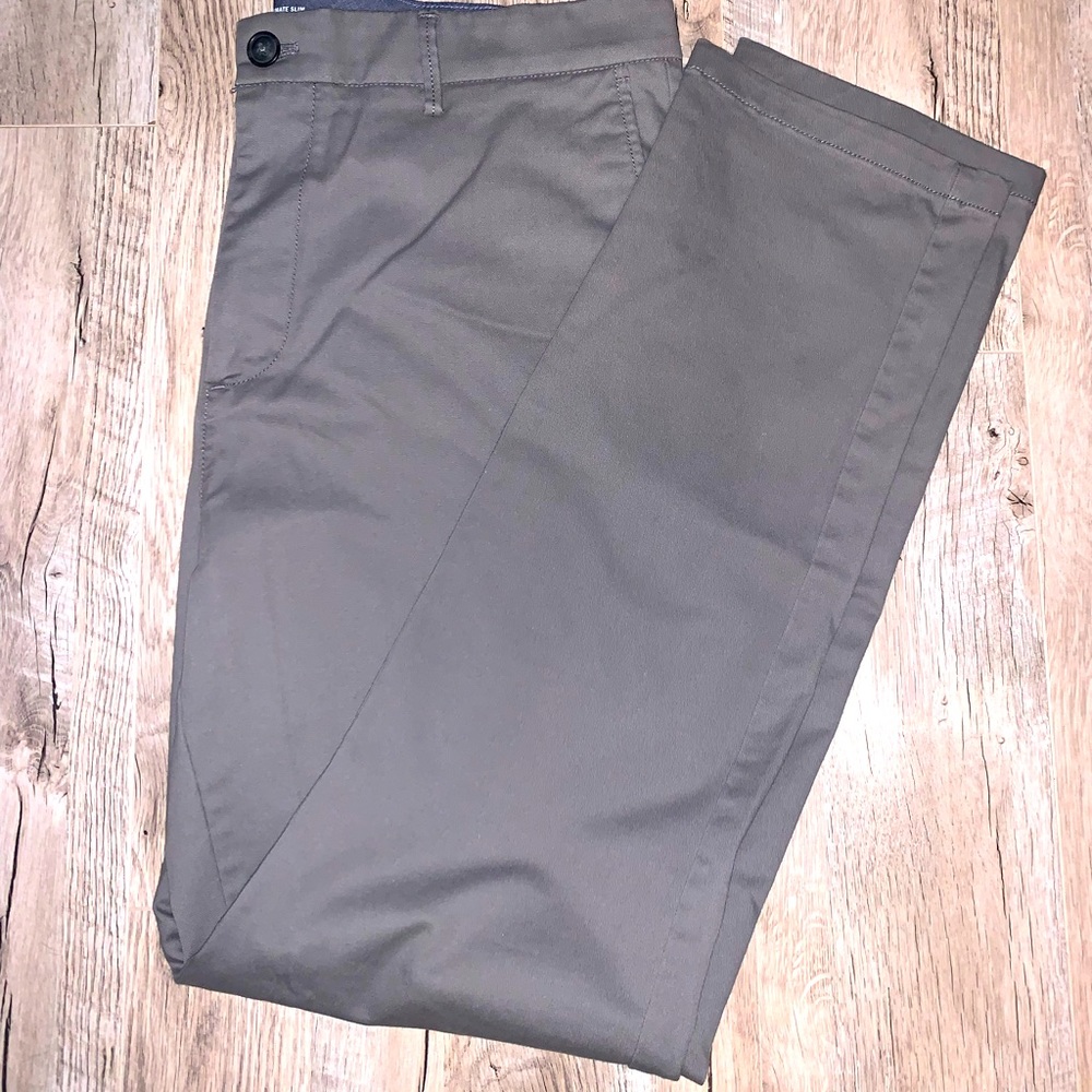 Men’s Old Navy Slim fit pants